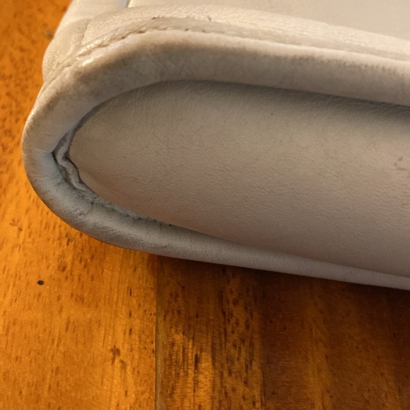 Vintage Coach White Leather Crossbody Adj. Purse - Picture 13 of 15